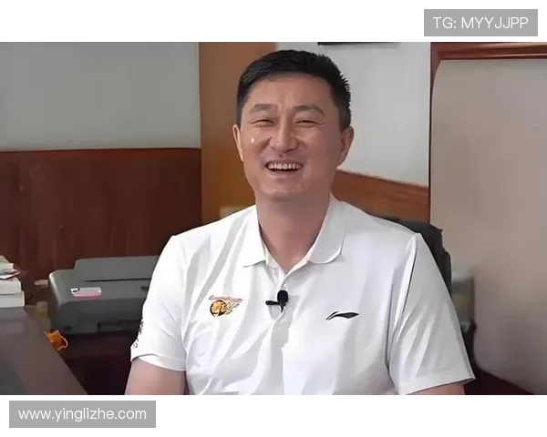 杜锋谈轮换困境徐杰主动挑重担